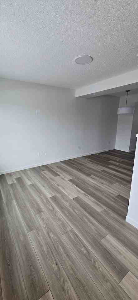 525 - 525 Secord Boulevard Northwest - Photo 2 of 38