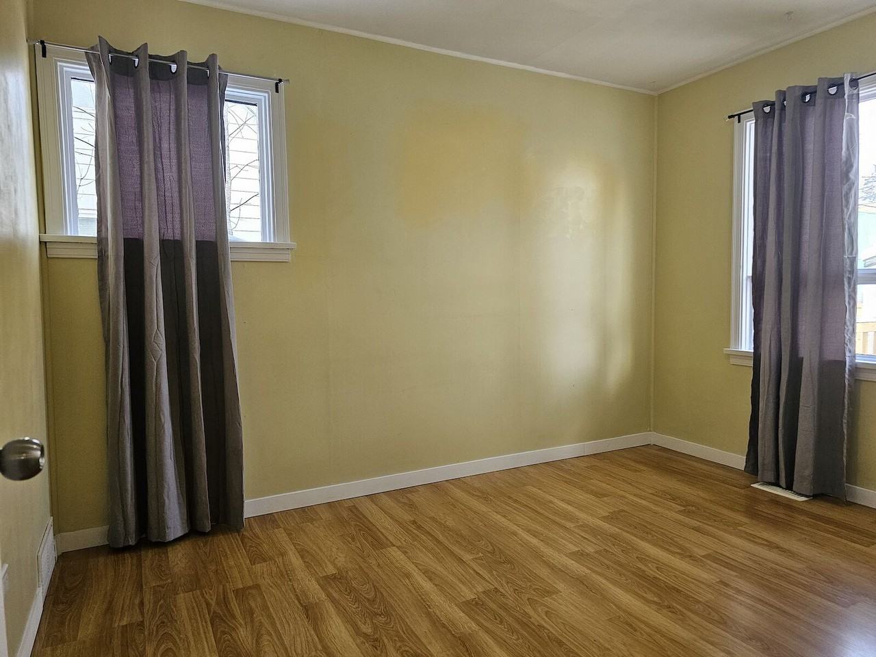 918 Rundle Cres Ne - Photo 4 of 34