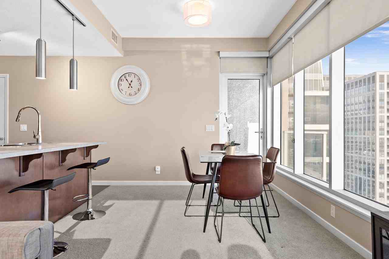 1320 1 St Se - Photo 4 of 50