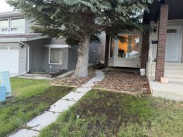 featured image of 28 Hawksley Cres Nw