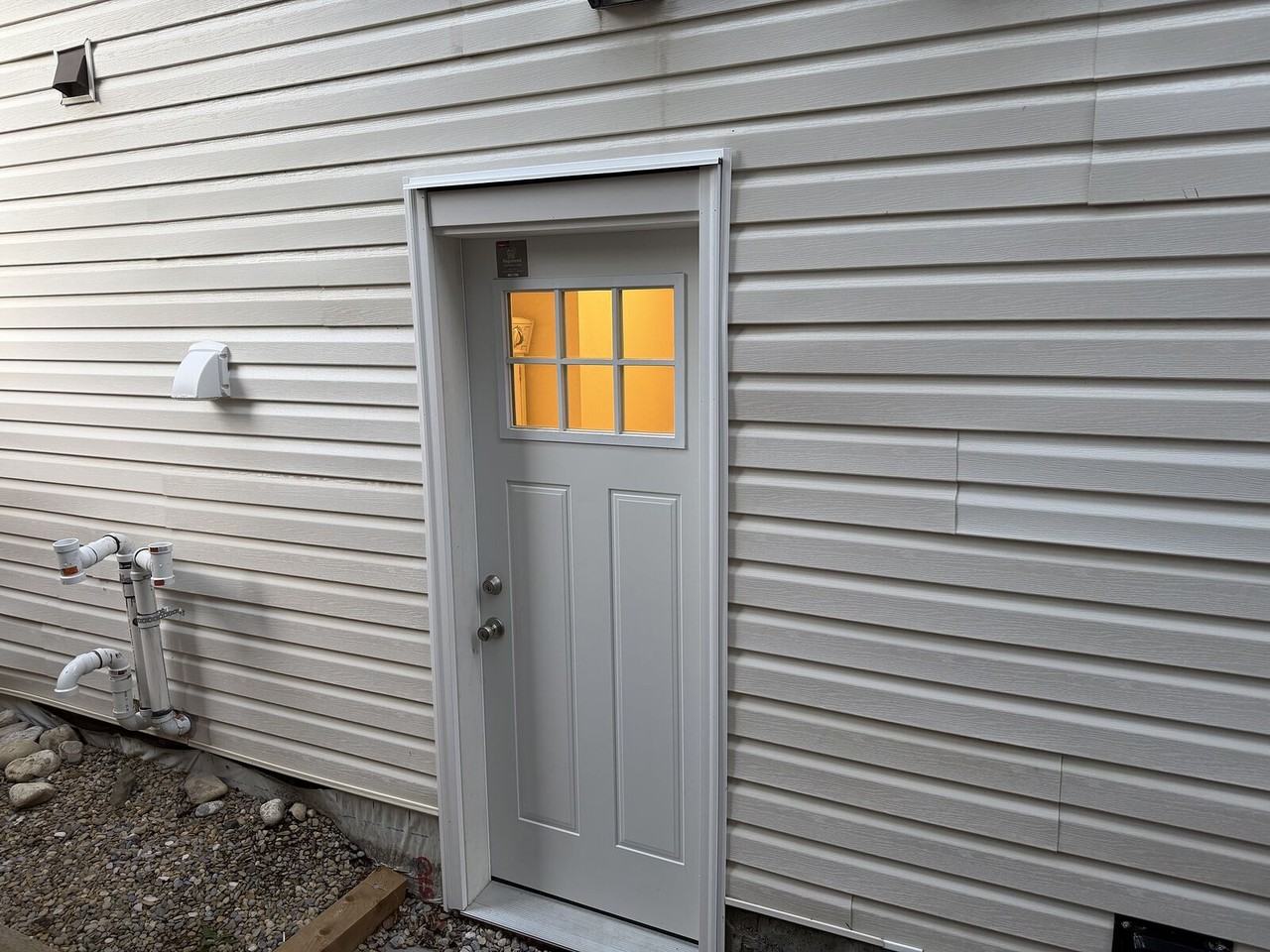28 Hawksley Cres Nw - Photo 2 of 10
