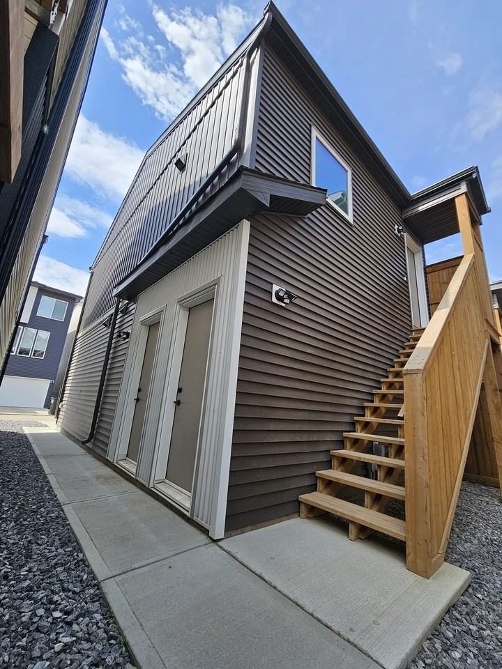7344 Klapstein Cres Sw - Photo 4 of 19