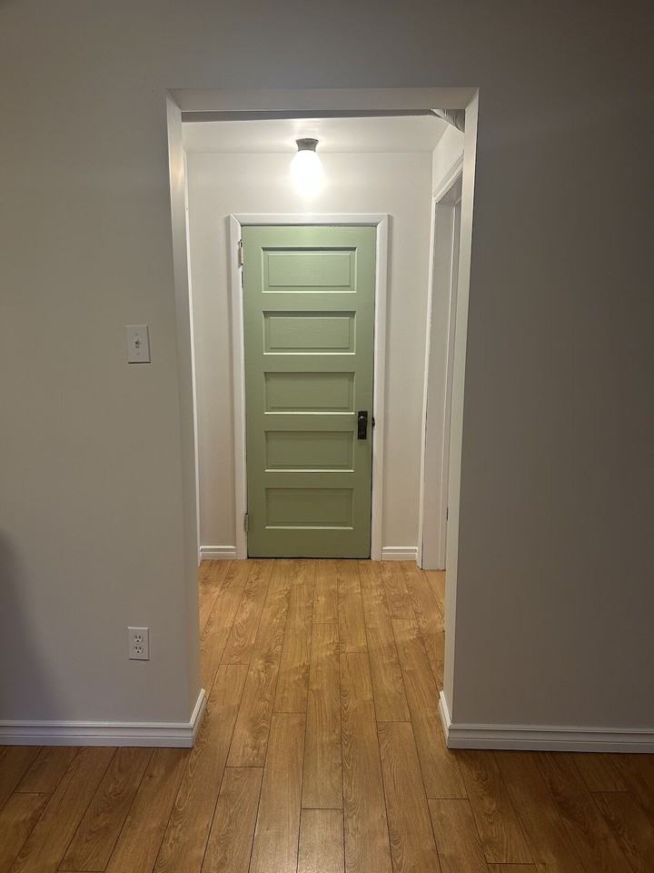 115 44 Ave Nw - Photo 4 of 8