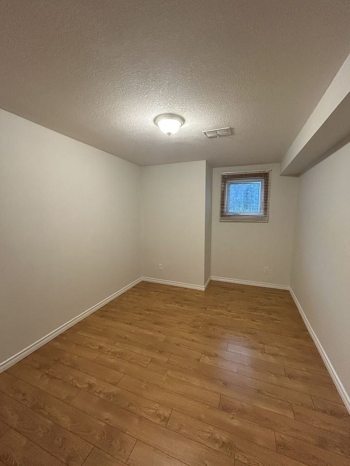 115 44 Ave Nw - Photo 6 of 8