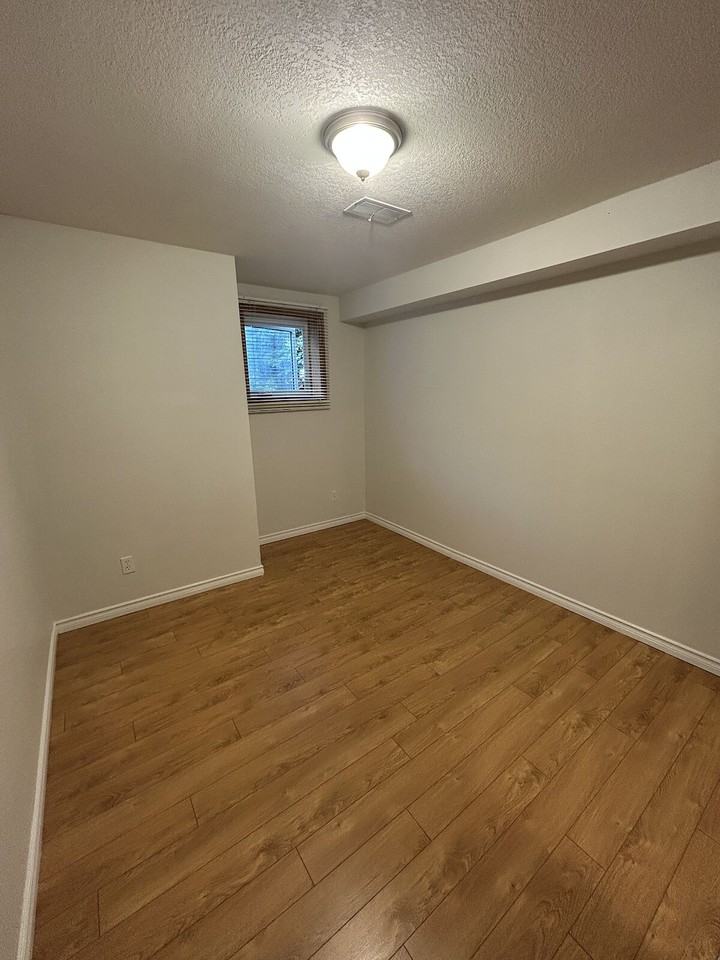 115 44 Ave Nw - Photo 7 of 8