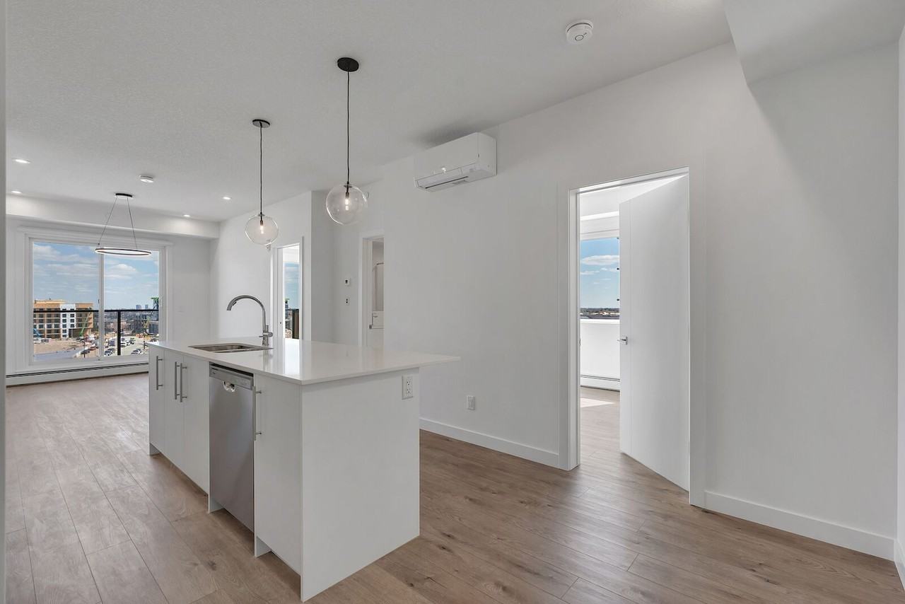 8230 Broadcast Ave Sw - Photo 4 of 42