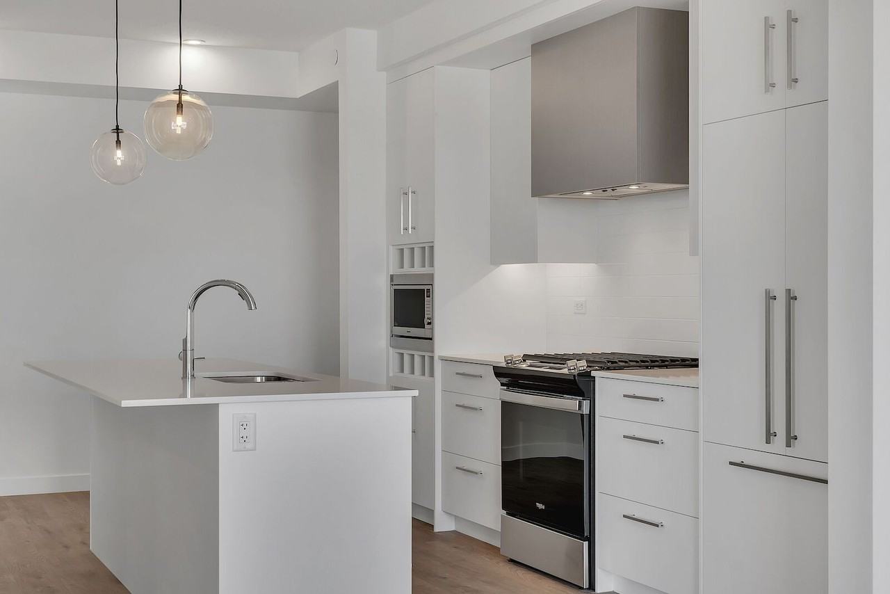 8230 Broadcast Ave Sw - Photo 5 of 42