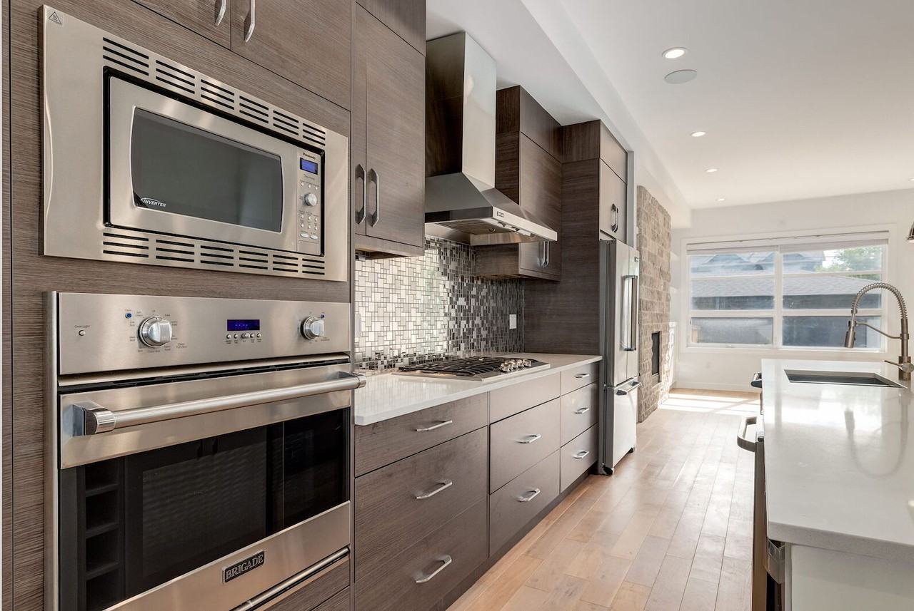 3110 5 St Nw - Photo 4 of 22