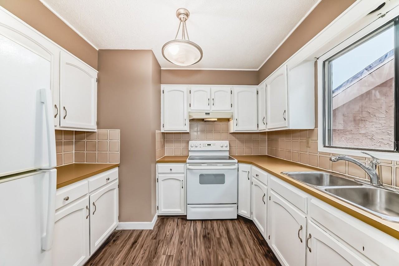 679 Whiteridge Rd Ne - Photo 3 of 29