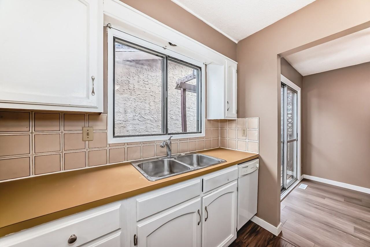 679 Whiteridge Rd Ne - Photo 5 of 29
