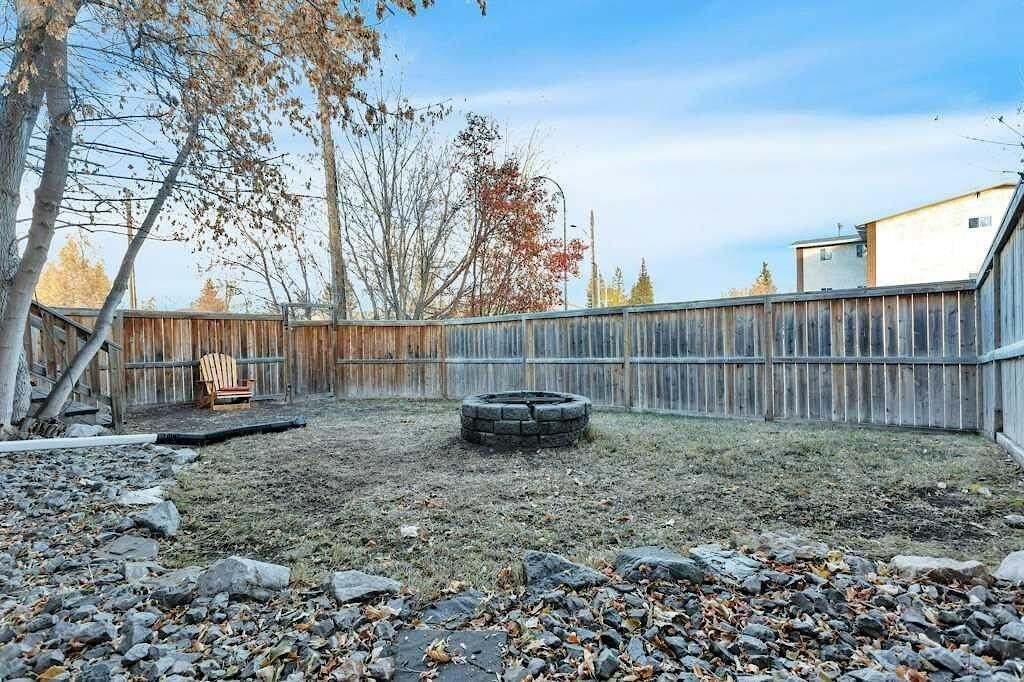 5702 West Park Cres - Photo 6 of 27