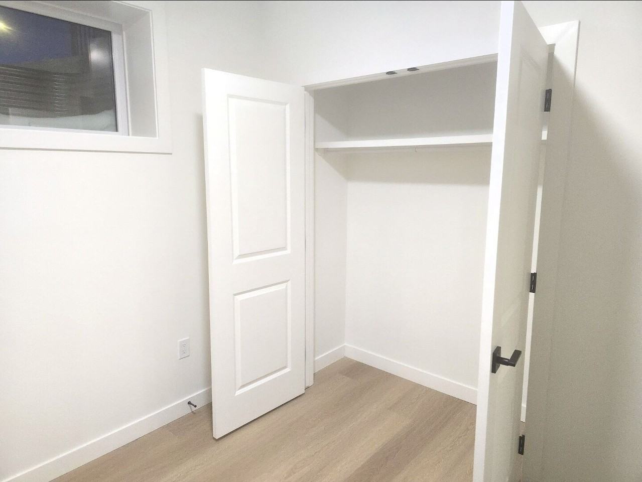 251 Deer Valley Dr - Photo 2 of 13
