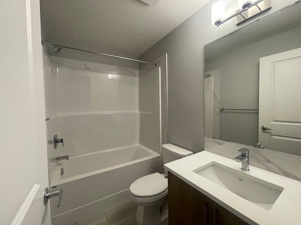 95 Magnolia St Se - Photo 2 of 12