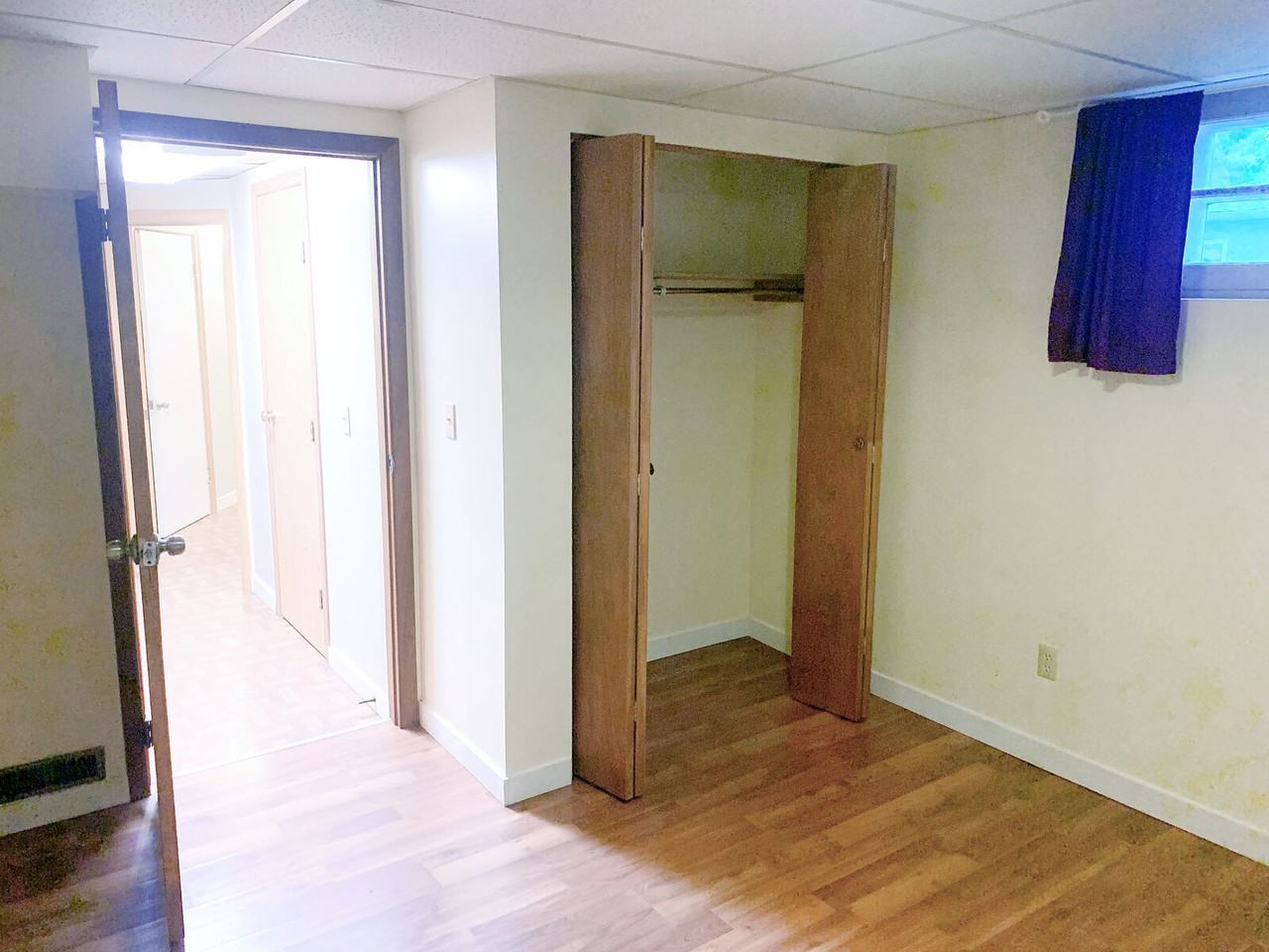 2425 25 Ave Nw - Photo 5 of 15