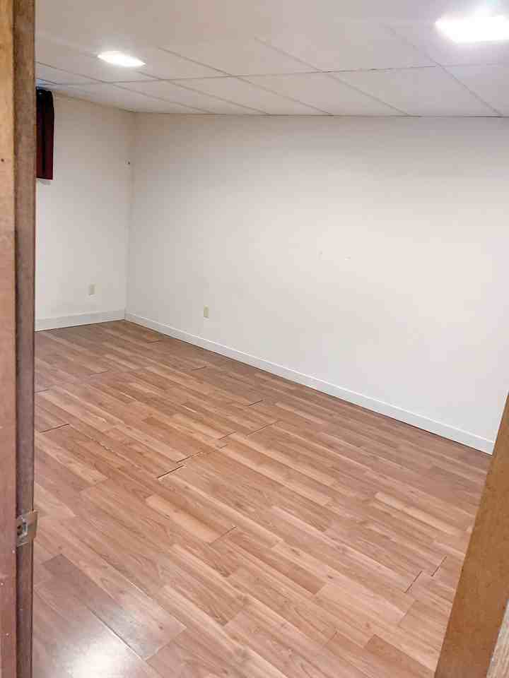 2425 25 Ave Nw - Photo 6 of 15