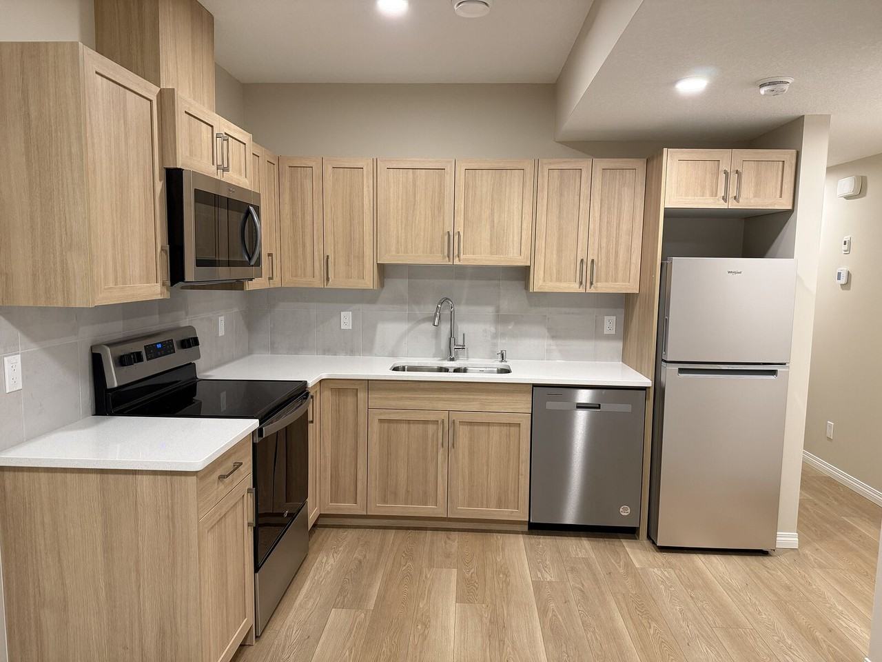 1249 Creekview Dr Sw - Photo 2 of 13