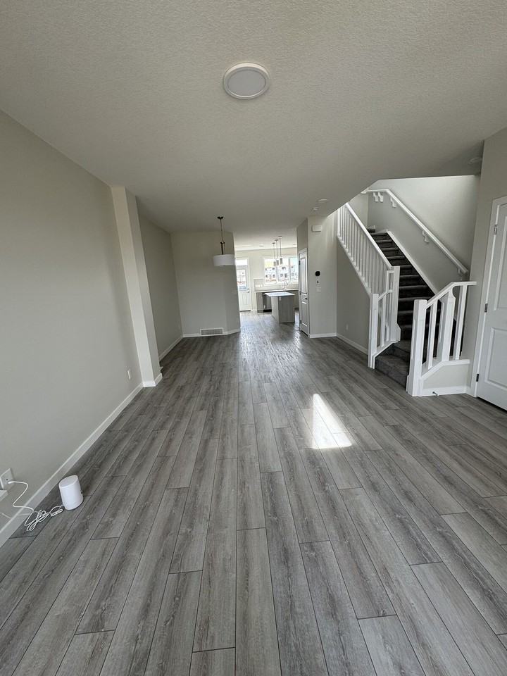 21210 Sheriff King St Sw - Photo 2 of 25