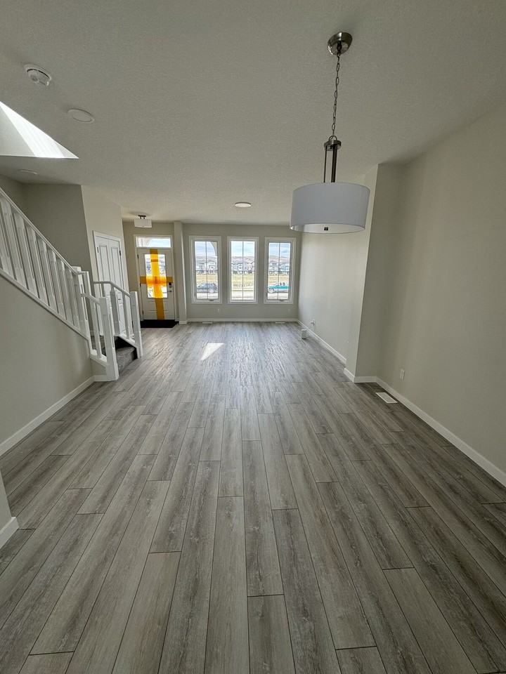 21210 Sheriff King St Sw - Photo 4 of 25