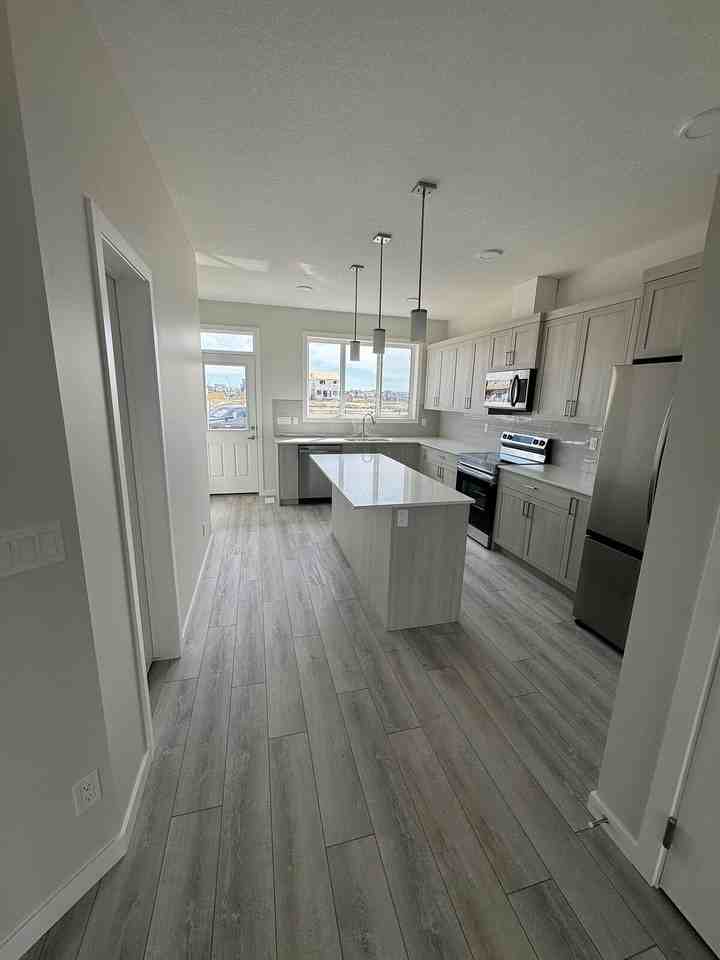21210 Sheriff King St Sw - Photo 5 of 25