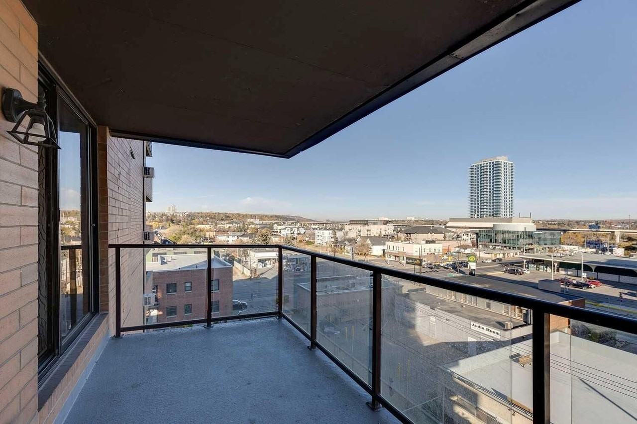1334 13 Ave Sw - Photo 2 of 15
