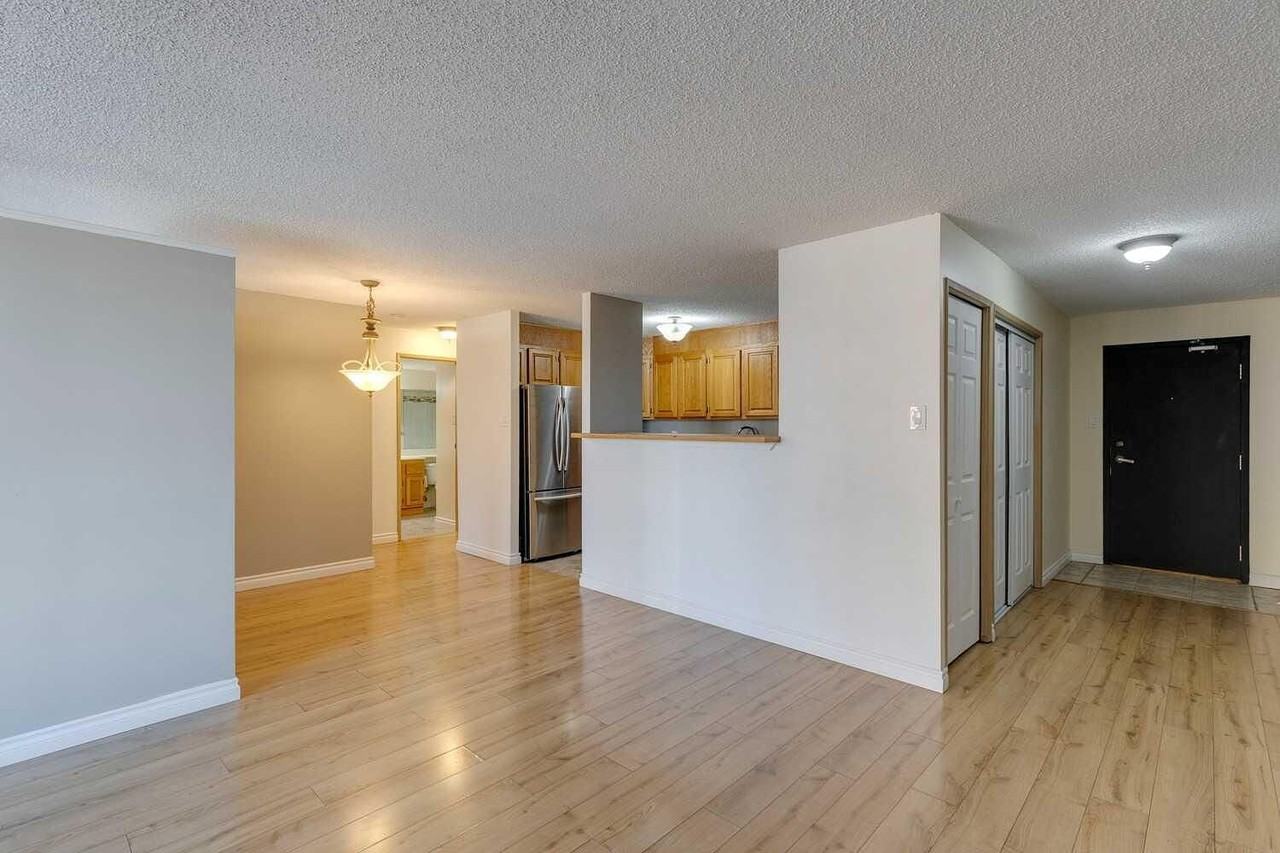 1334 13 Ave Sw - Photo 5 of 15