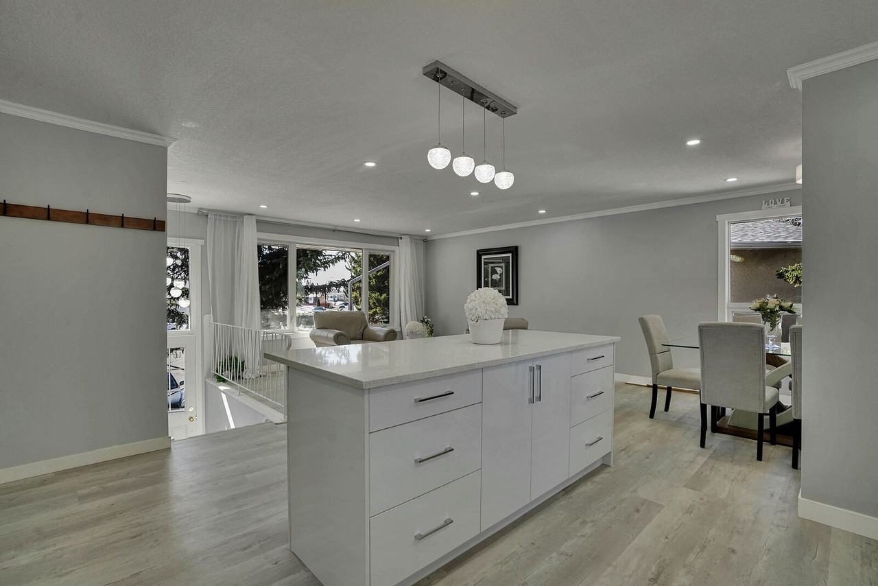 5036 Marshall Rd Ne - Photo 4 of 4