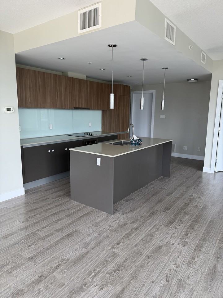 1122 3 Street Se - Photo 3 of 11