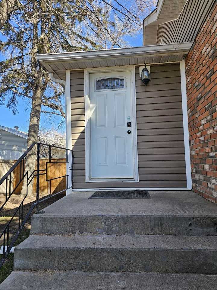 16 9 Ave W - Photo 2 of 31