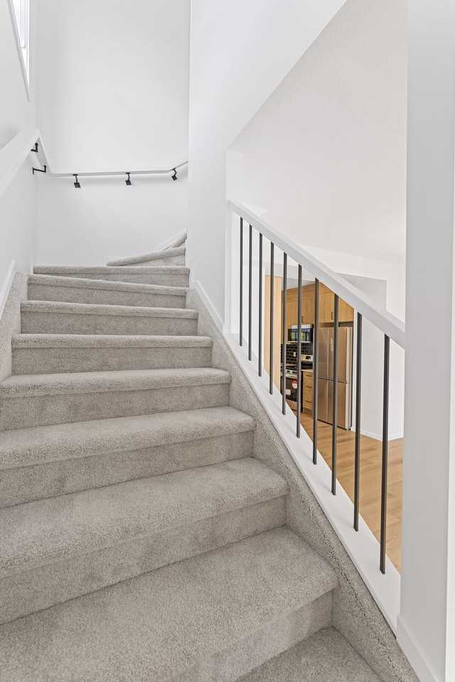 15322 95 Ave Nw - Photo 5 of 15