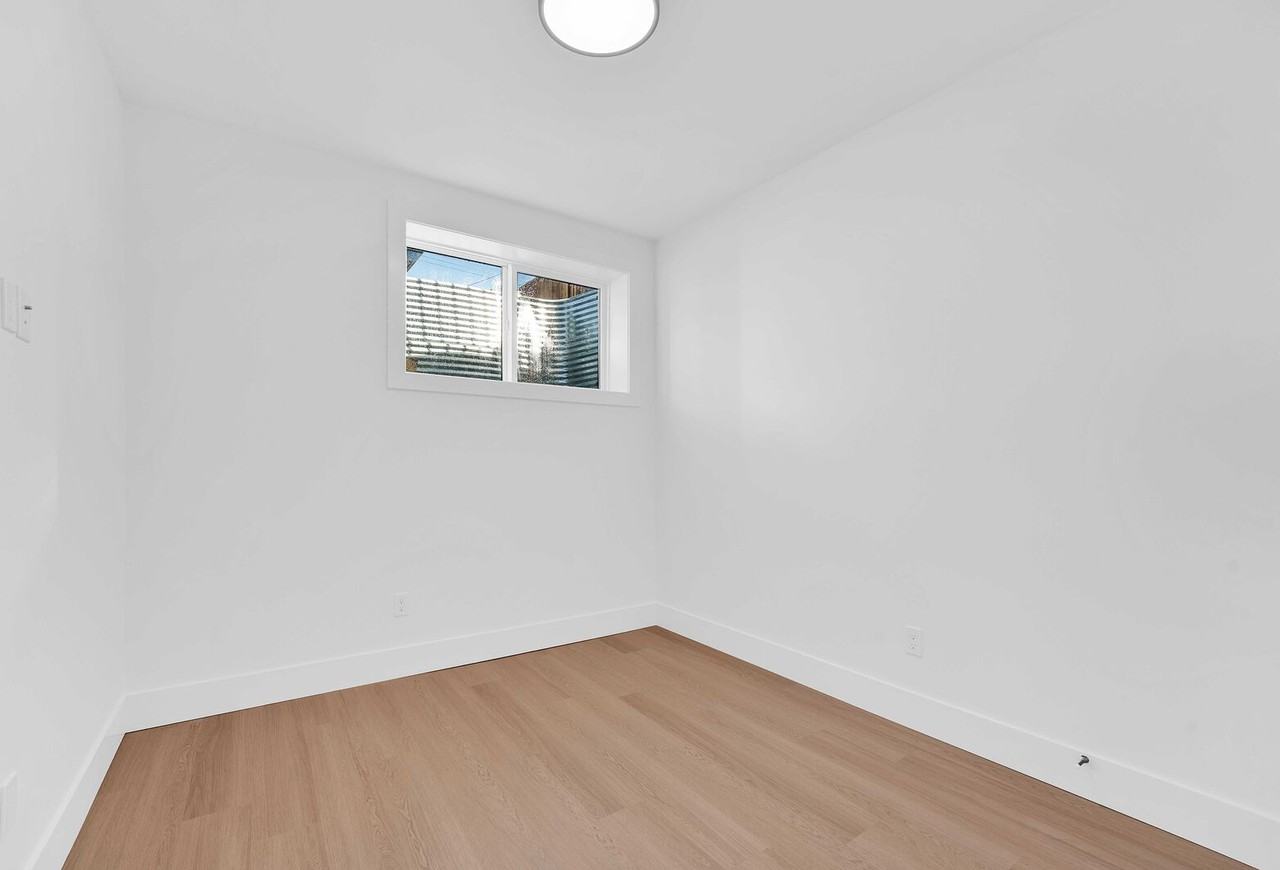 434 23 Ave Nw - Photo 6 of 10