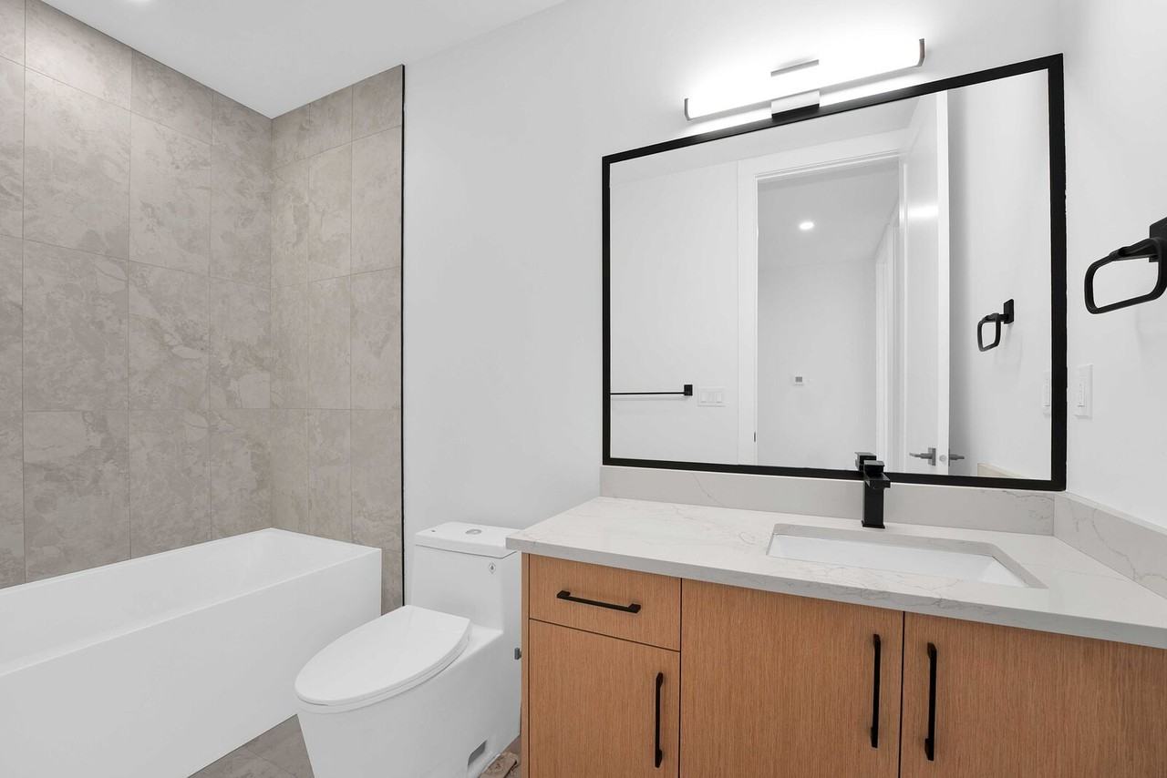 434 23 Ave Nw - Photo 7 of 10