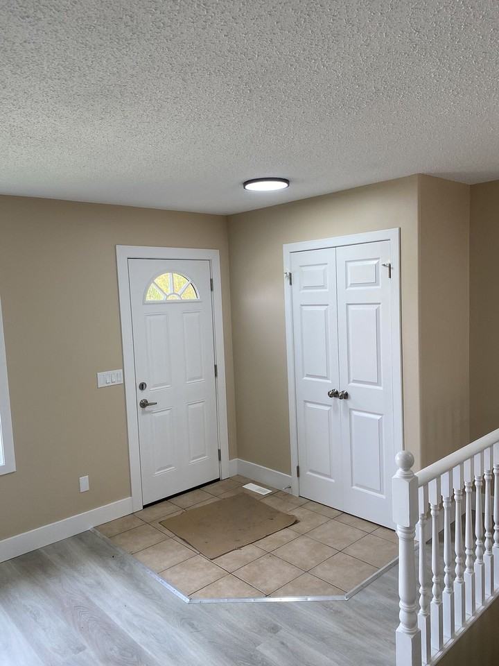 915 40 St Sw - Photo 4 of 17