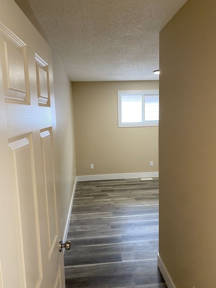 915 40 St Sw - Photo 5 of 17