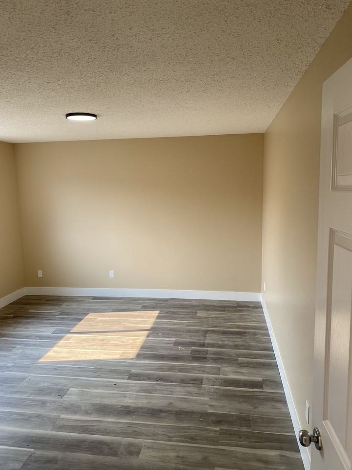 915 40 St Sw - Photo 6 of 17