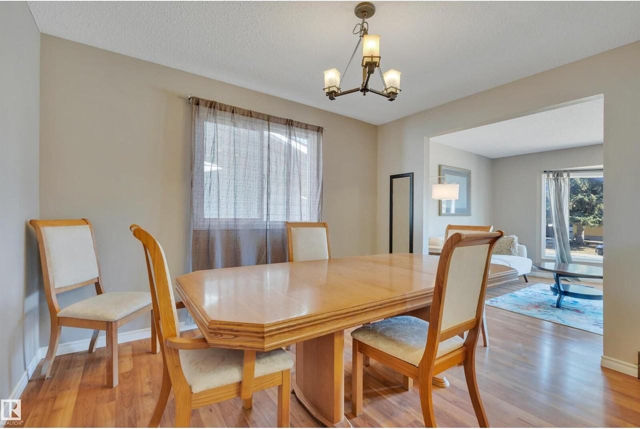 7414 183a St Nw - Photo 7 of 28