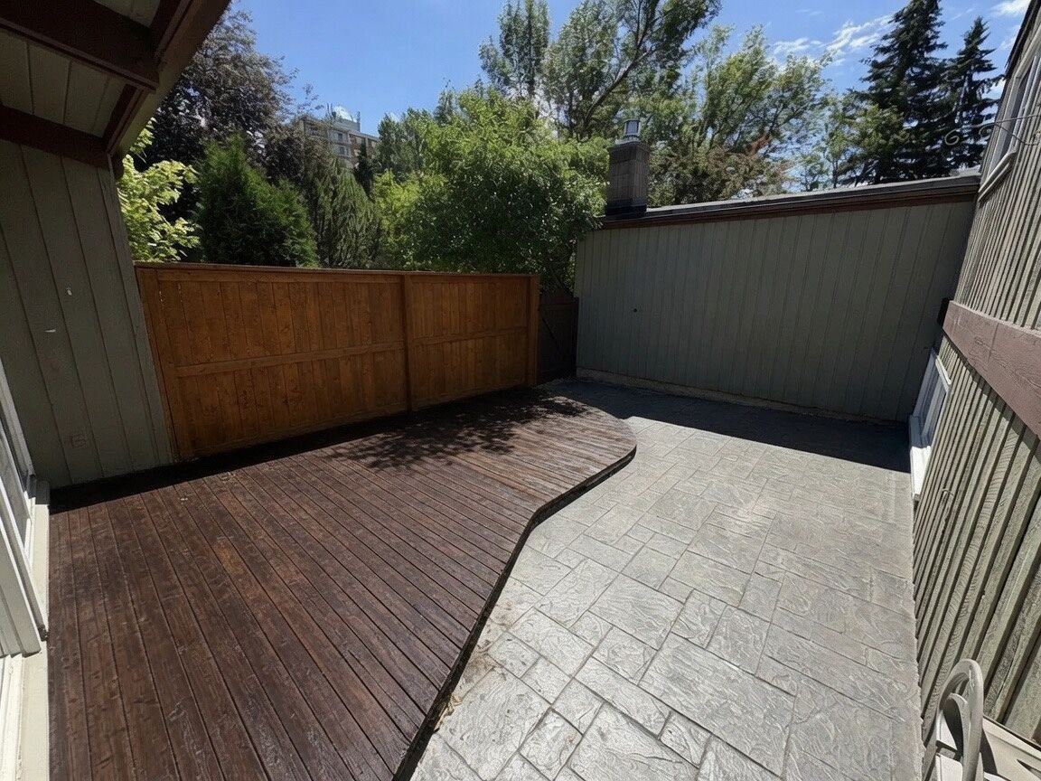 4500 39 St Nw - Photo 2 of 27