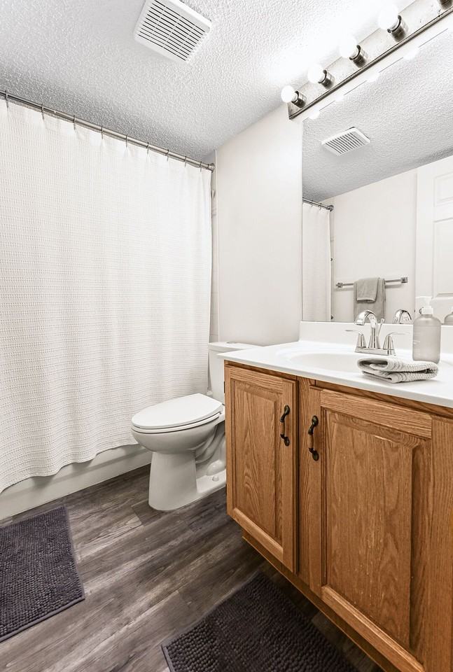 63 Anaheim Cres Ne - Photo 6 of 11
