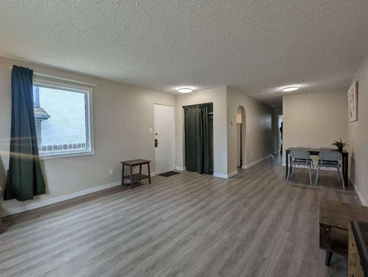 435 55 Ave Sw - Photo 5 of 8