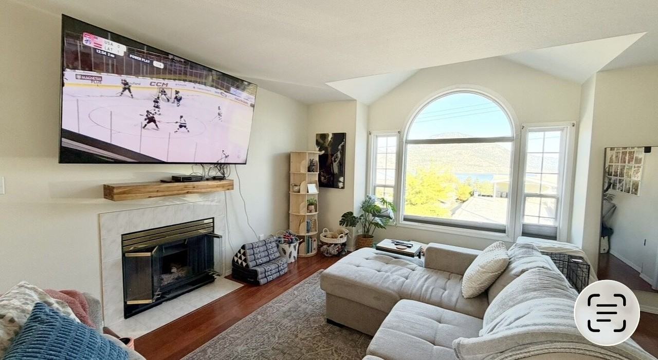 114 Vancouver Pl - Photo 3 of 4