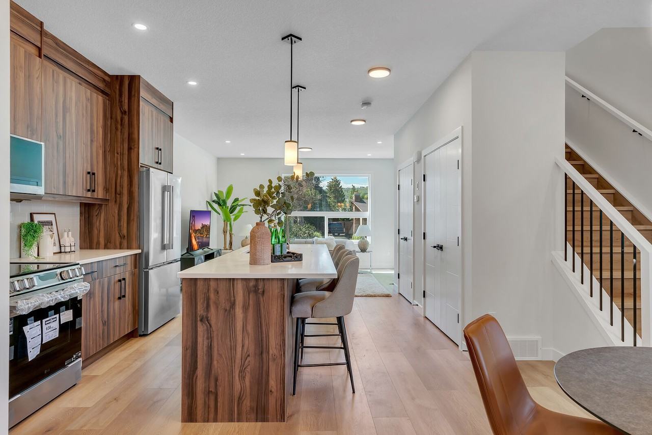4604 -4604 80 St Nw - Photo 2 of 10