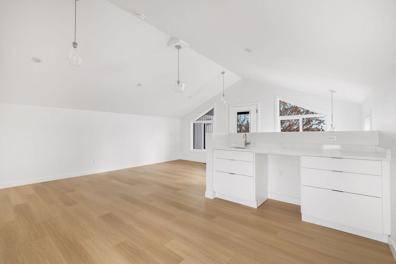 7927 112 Ave S NW - Photo 4 of 17