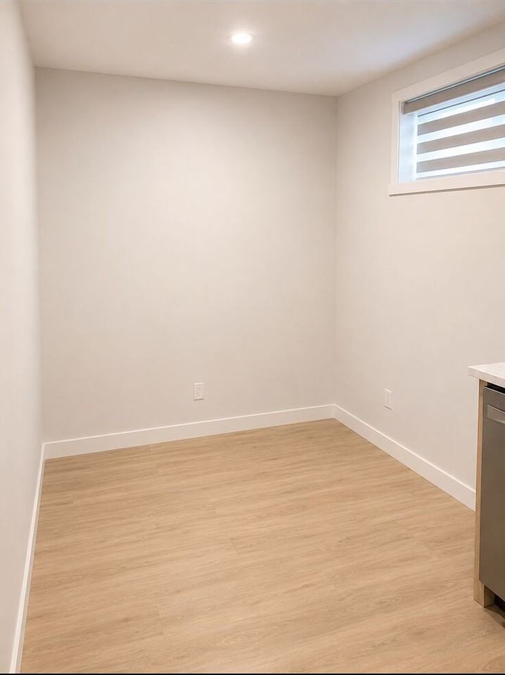 707 4a St Ne - Photo 3 of 3