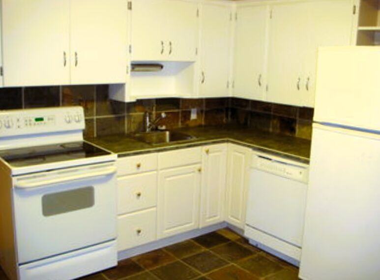 2326 24 Ave Nw - Photo 4 of 7