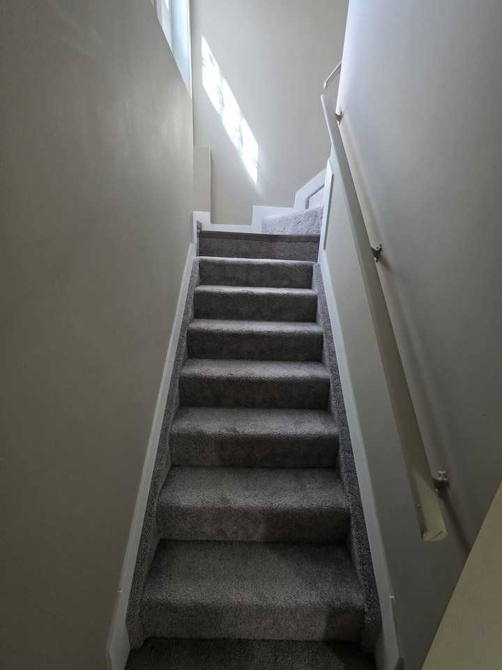 968 175 St Sw - Photo 2 of 9