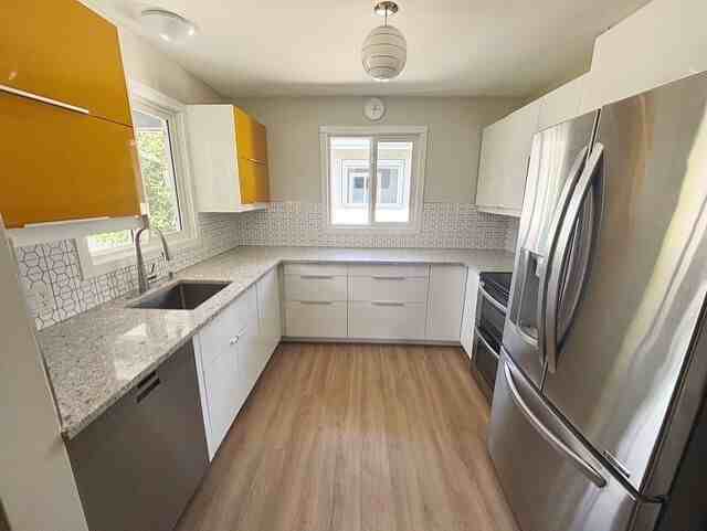 3508 113b St Nw - Photo 4 of 23