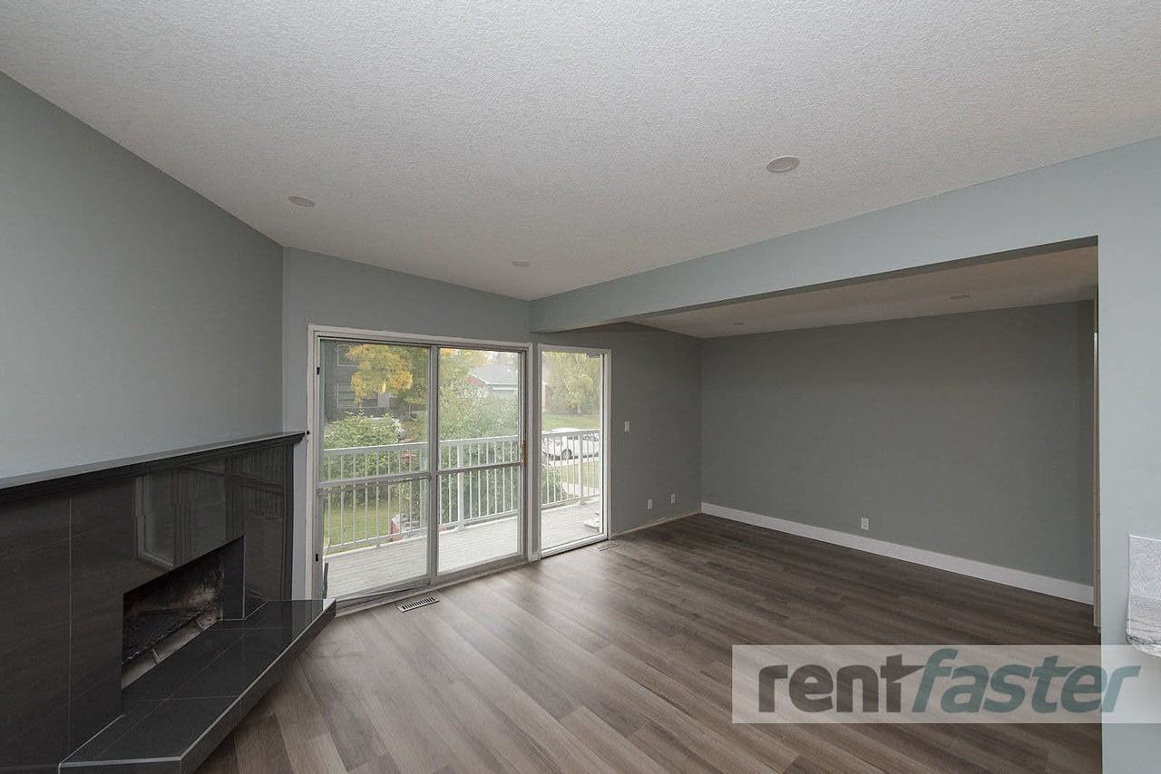 3019 29 St Sw - Photo 5 of 23