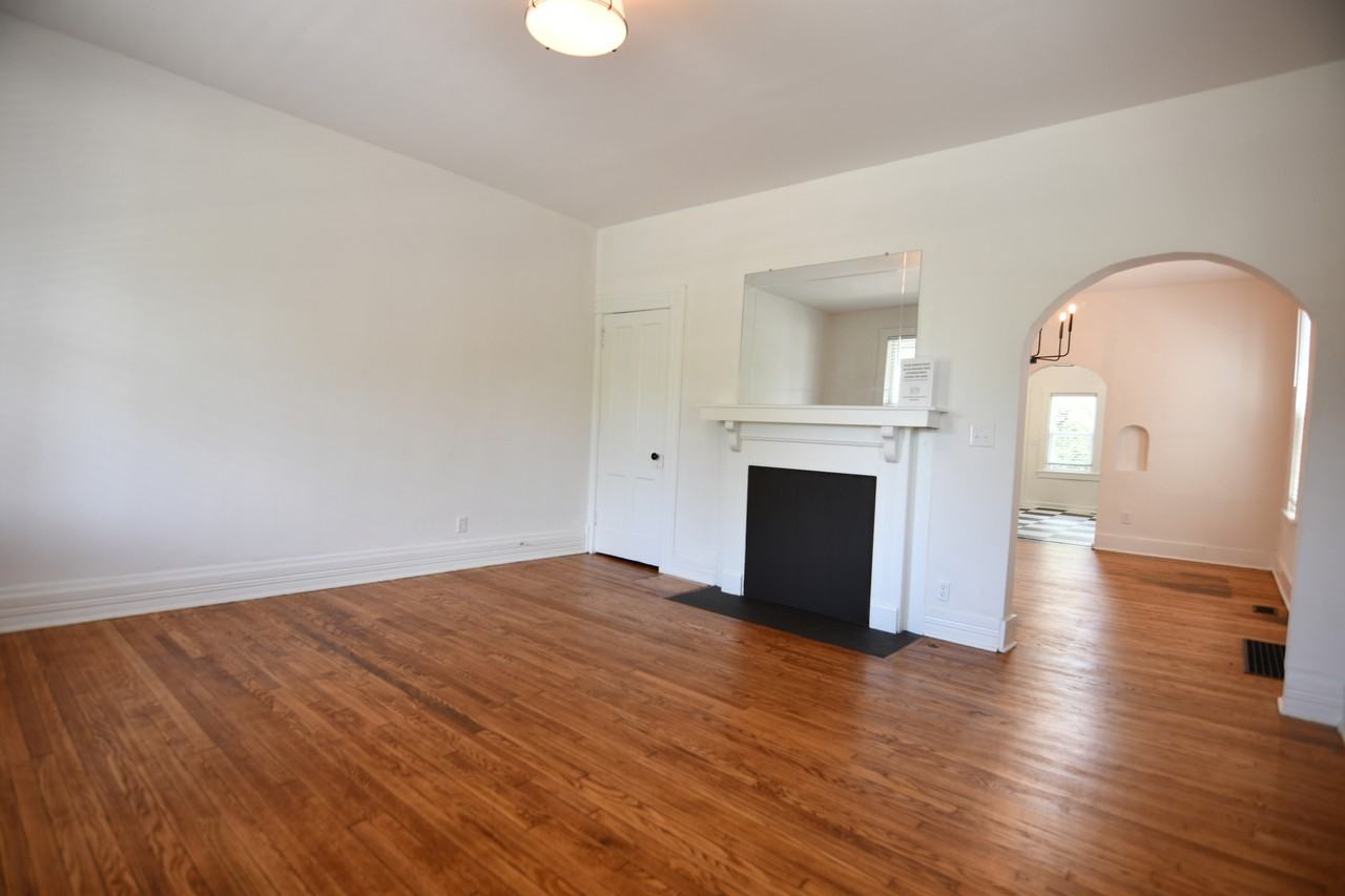 686 Hamlet St #686 - Photo 4 of 12