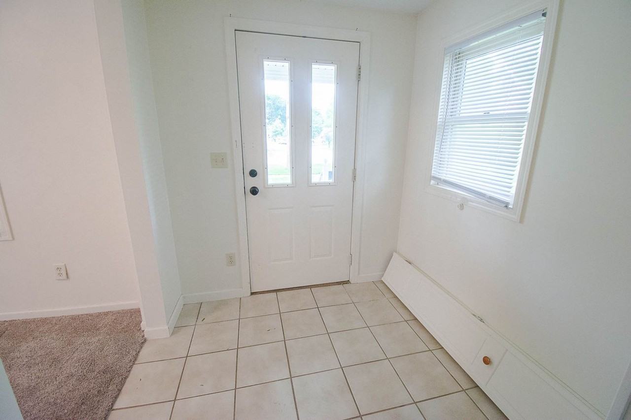 802 2nd St Nw - Photo 2 of 18