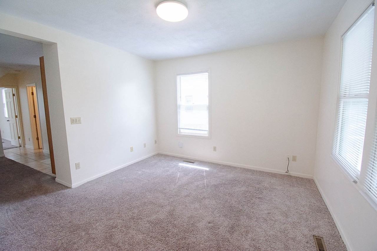 802 2nd St Nw - Photo 3 of 18