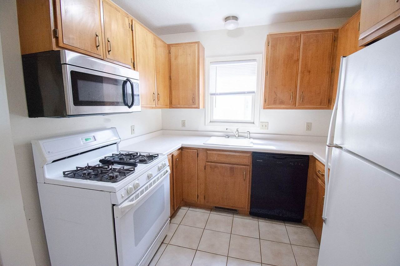 802 2nd St Nw - Photo 4 of 18